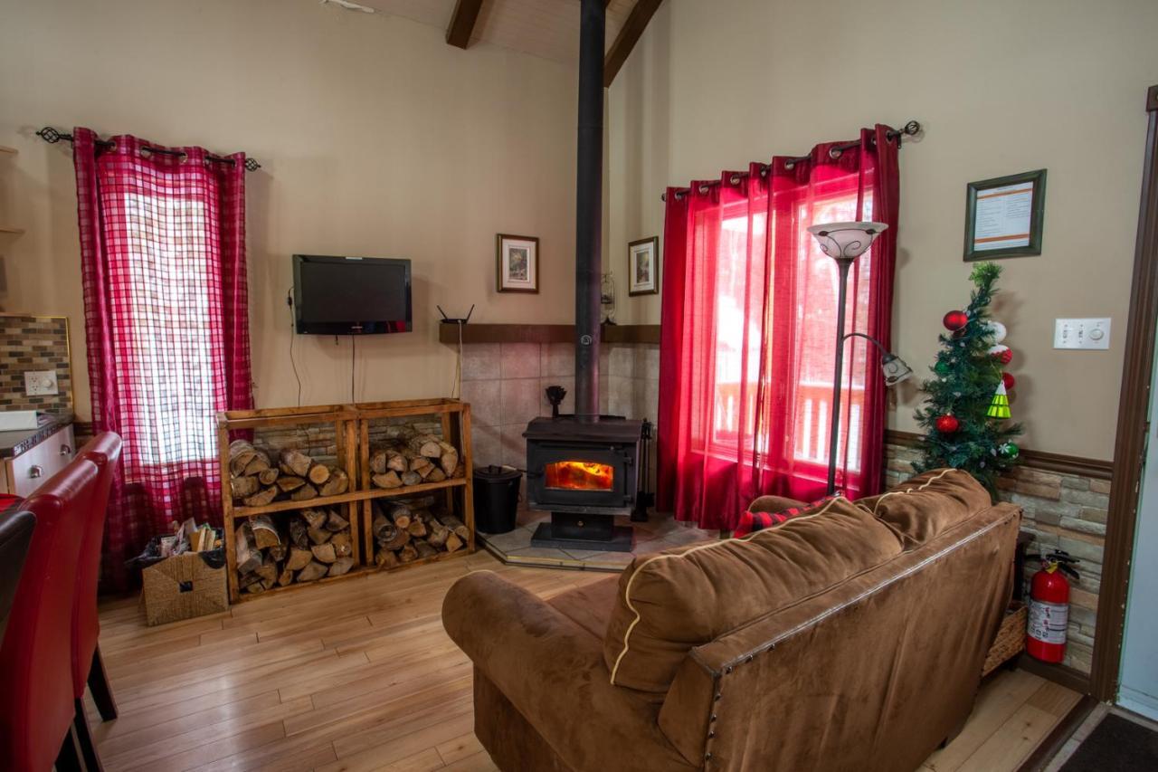 Chalets Du Domaine - De Luxe Notre-Dame-Des-Bois Bagian luar foto
