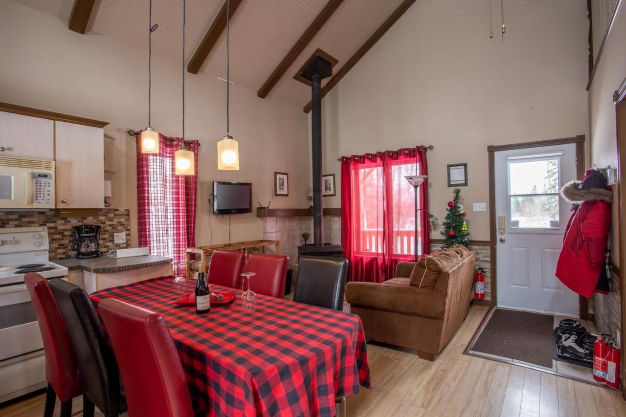 Chalets Du Domaine - De Luxe Notre-Dame-Des-Bois Bagian luar foto